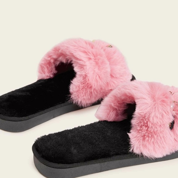 ❗Last One❗ Fuzzy Slippers - Picture 2 of 5